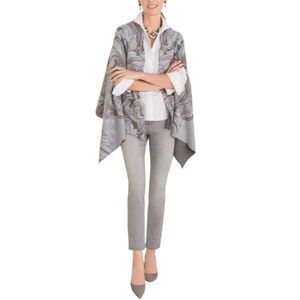 NWT Chico's 4 Ways Reversible Floral Travel Ruana Wrap/Shawl in Gray Floral - OS